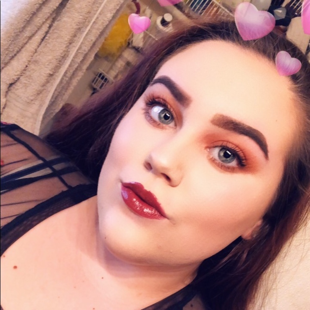 Meet your Posher, Sierra